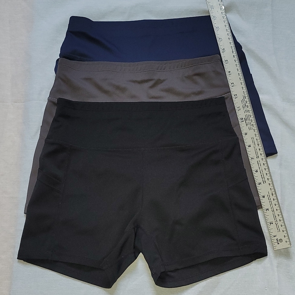 Set of 3 Shorts, Size M